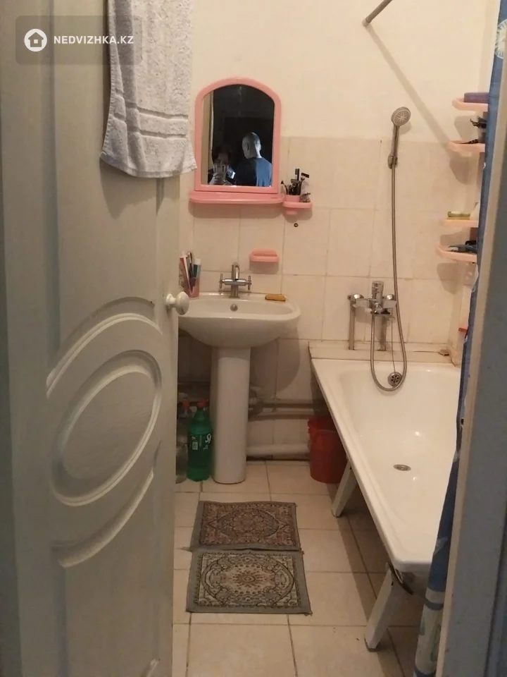 3-комнатная квартира, этаж 4 из 5, 88 м², фотография 4