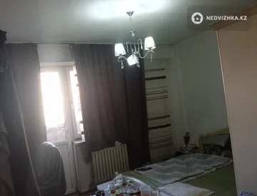3-комнатная квартира, этаж 4 из 5, 88 м², миниатюра 10