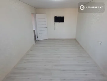 2-комнатная квартира, этаж 4 из 5, 46 м², миниатюра 6
