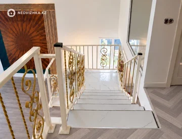 4-бөлмелі үй, 5.3 соттық, 153 м², 12-нобай