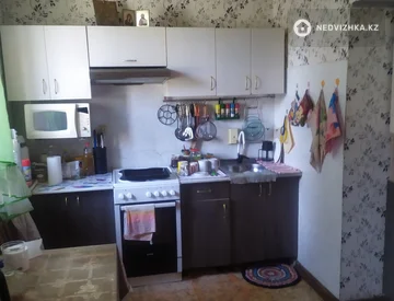 3-комнатная квартира, этаж 2 из 2, 70 м², миниатюра 1
