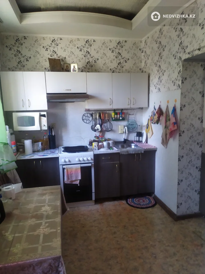 3-комнатная квартира, этаж 2 из 2, 70 м²