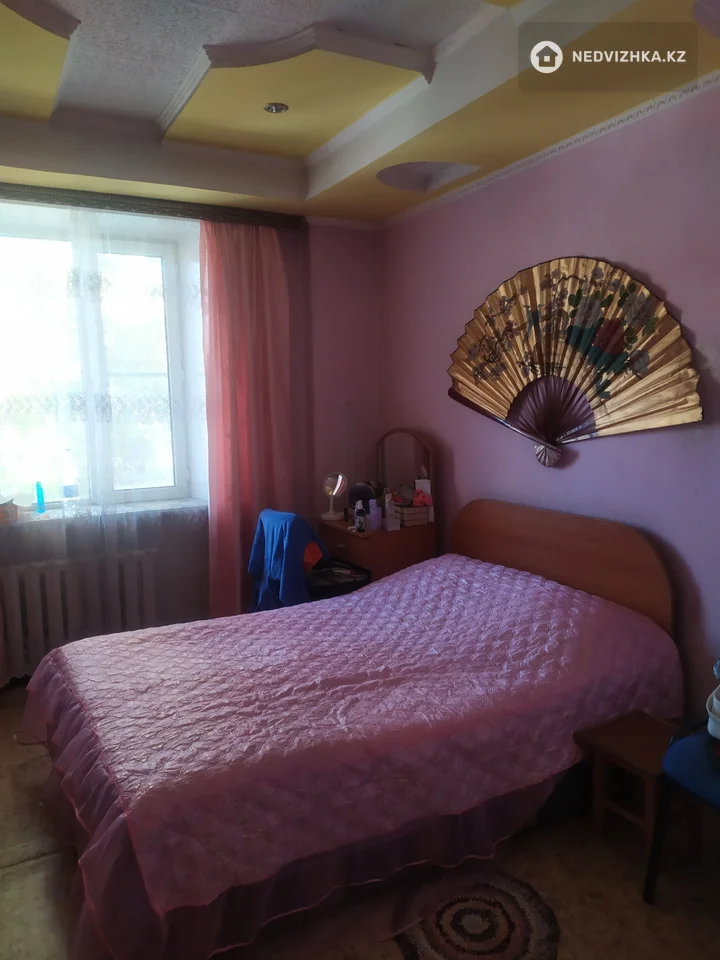 3-комнатная квартира, этаж 2 из 2, 70 м², фотография 2