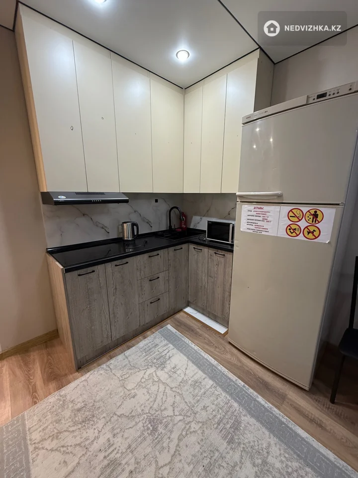 2-комнатная квартира, этаж 5 из 9, 38 м², Посуточно, фотография 3