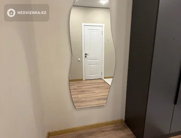 2-комнатная квартира, этаж 5 из 9, 38 м², Посуточно, миниатюра 7