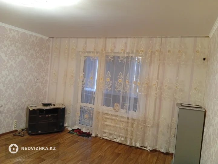 2-комнатная квартира, этаж 4 из 5, 43 м²