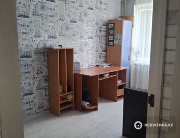 3-комнатная квартира, этаж 2 из 5, 59 м², миниатюра 2