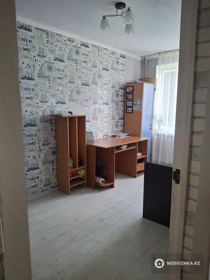 3-комнатная квартира, этаж 2 из 5, 59 м², фотография 2