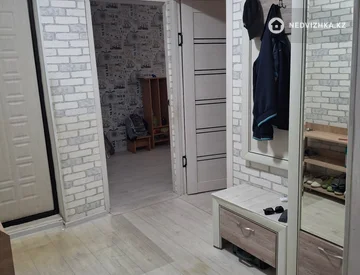 3-комнатная квартира, этаж 2 из 5, 59 м², миниатюра 5
