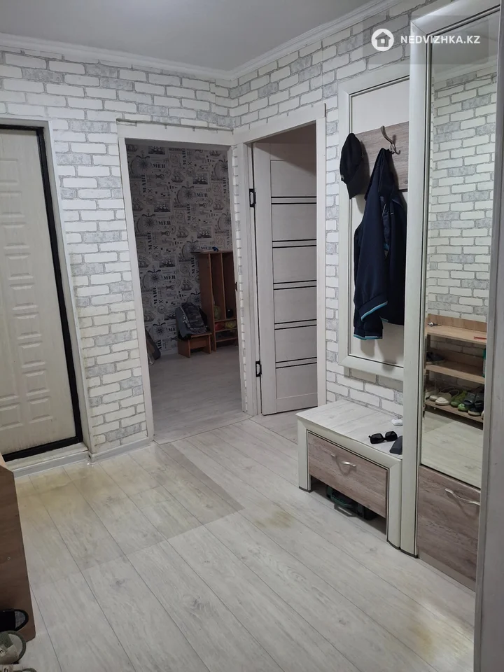 3-комнатная квартира, этаж 2 из 5, 59 м², фотография 5