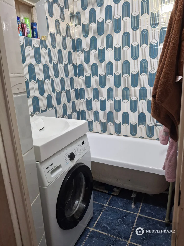 3-комнатная квартира, этаж 2 из 5, 59 м², фотография 4