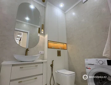 2-комнатная квартира, этаж 16 из 19, 62 м², миниатюра 4