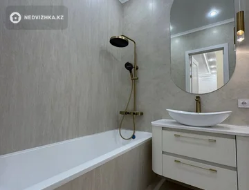 2-комнатная квартира, этаж 16 из 19, 62 м², миниатюра 7