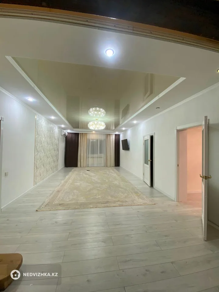 5-комнатная часть дома, 8 соток, 215 м², фотография 3