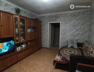 3-комнатная квартира, этаж 2 из 2, 56 м², миниатюра 1