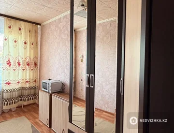 3-комнатная квартира, этаж 3 из 5, 57 м², миниатюра 2