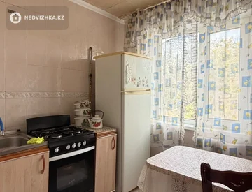 3-комнатная квартира, этаж 3 из 5, 57 м², миниатюра 3