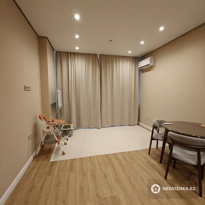 2-комнатная квартира, этаж 8 из 13, 62 м², фотография 3
