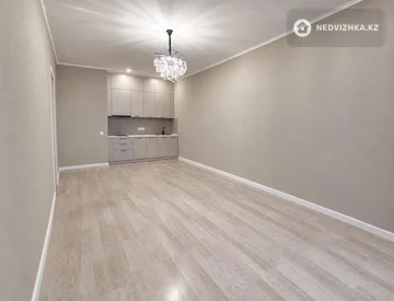 2-комнатная квартира, этаж 12 из 13, 54 м², миниатюра 3