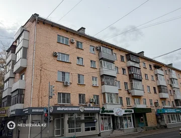 1-комнатная квартира, этаж 3 из 5, 32 м², миниатюра 1