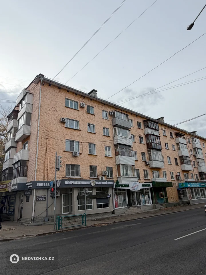 1-комнатная квартира, этаж 3 из 5, 32 м²