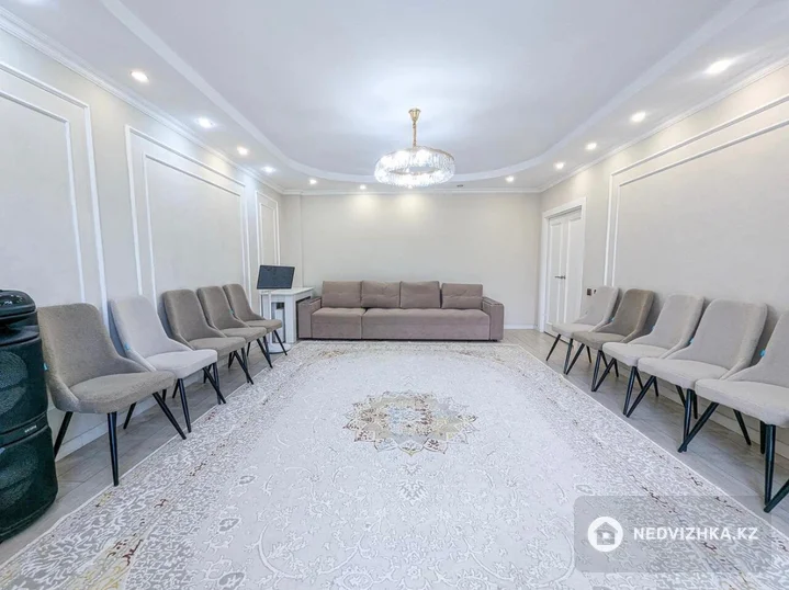 4-комнатная квартира, этаж 5 из 5, 168 м²