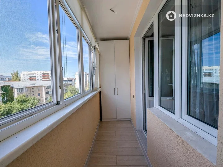 4-комнатная квартира, этаж 5 из 5, 168 м², фотография 3