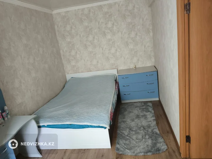 2-комнатная квартира, этаж 4 из 5, 48 м², фотография 3