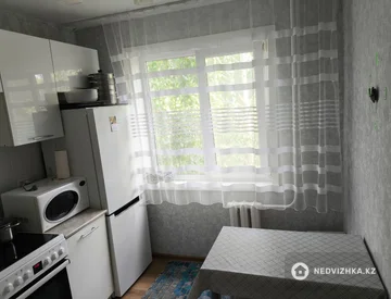 2-комнатная квартира, этаж 4 из 5, 48 м², миниатюра 6