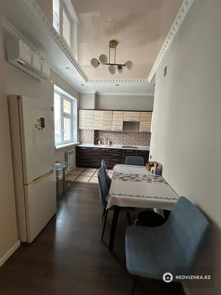 3-комнатная квартира, этаж 8 из 12, 91 м², фотография 5