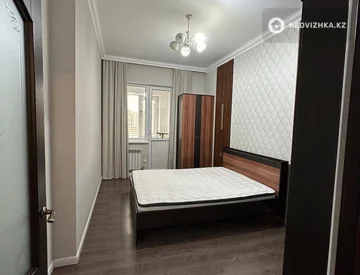 3-комнатная квартира, этаж 8 из 12, 91 м², миниатюра 4