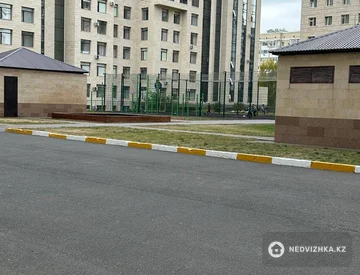 3-комнатная квартира, этаж 8 из 12, 91 м², миниатюра 11