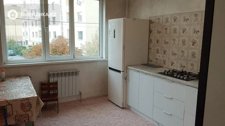 3-комнатная квартира, этаж 2 из 5, 80 м², На длительный срок