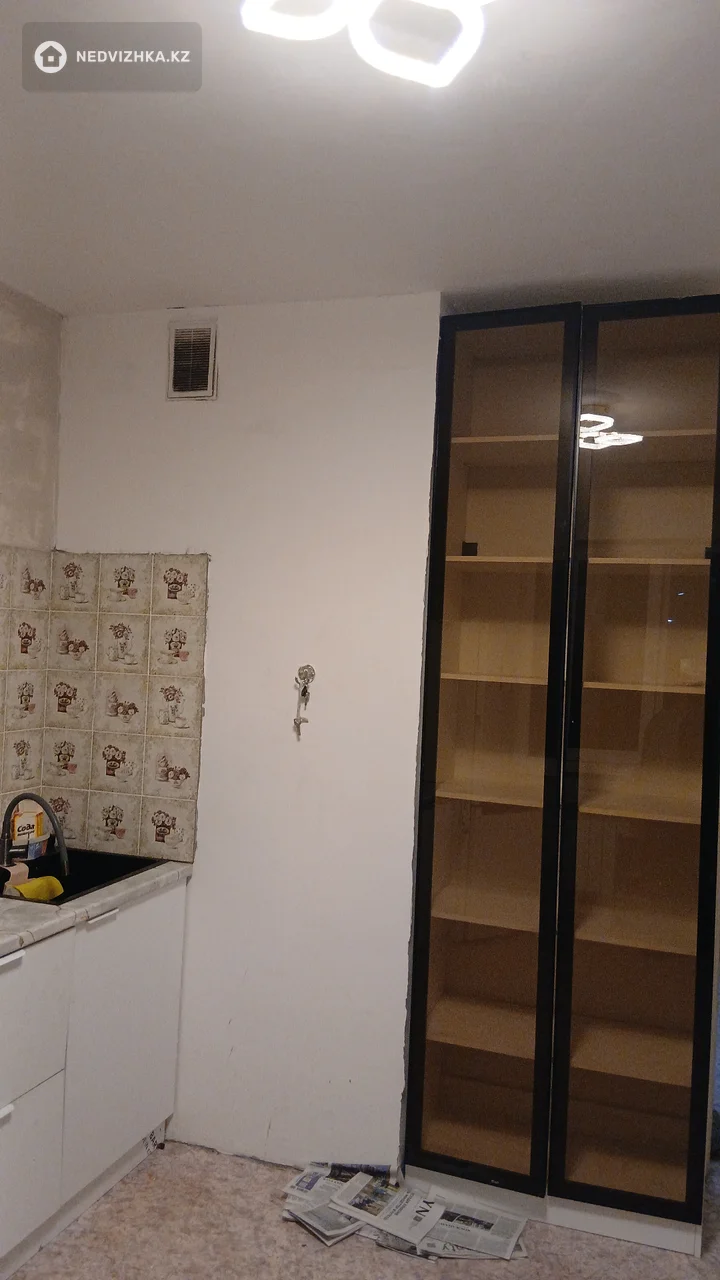 3-комнатная квартира, этаж 2 из 5, 80 м², На длительный срок, фотография 3
