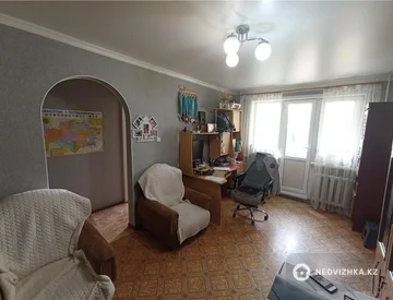 2-комнатная квартира, этаж 3 из 5, 44 м², миниатюра 3