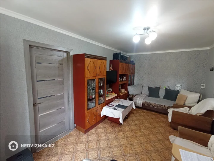 2-комнатная квартира, этаж 3 из 5, 44 м², фотография 5