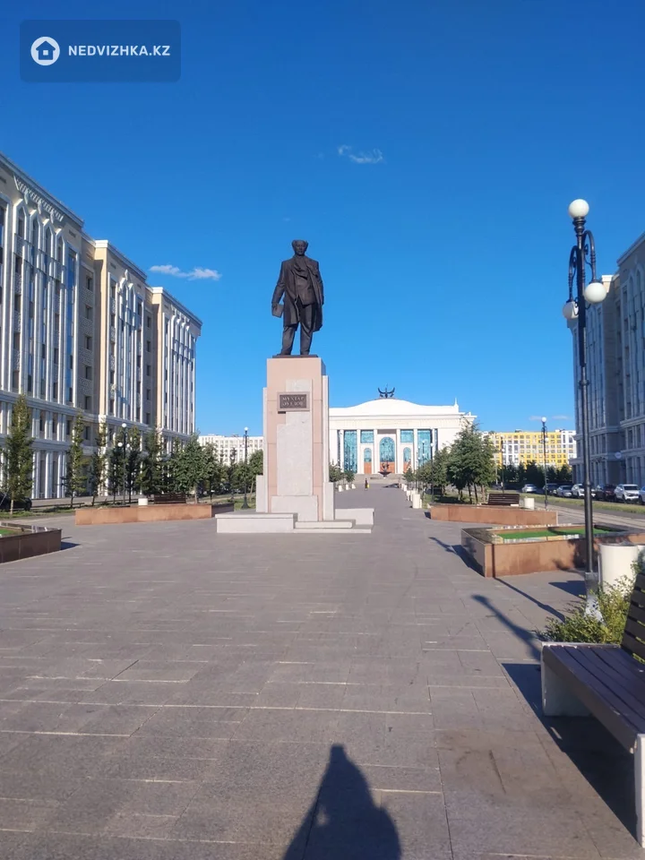 4-комнатная квартира, этаж 8 из 24, 106 м², фотография 2