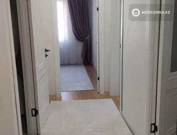 4-комнатная квартира, этаж 8 из 24, 106 м², миниатюра 3