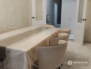 4-комнатная квартира, этаж 8 из 24, 106 м², миниатюра 11