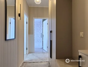3-комнатная квартира, этаж 10 из 16, 96 м², миниатюра 2