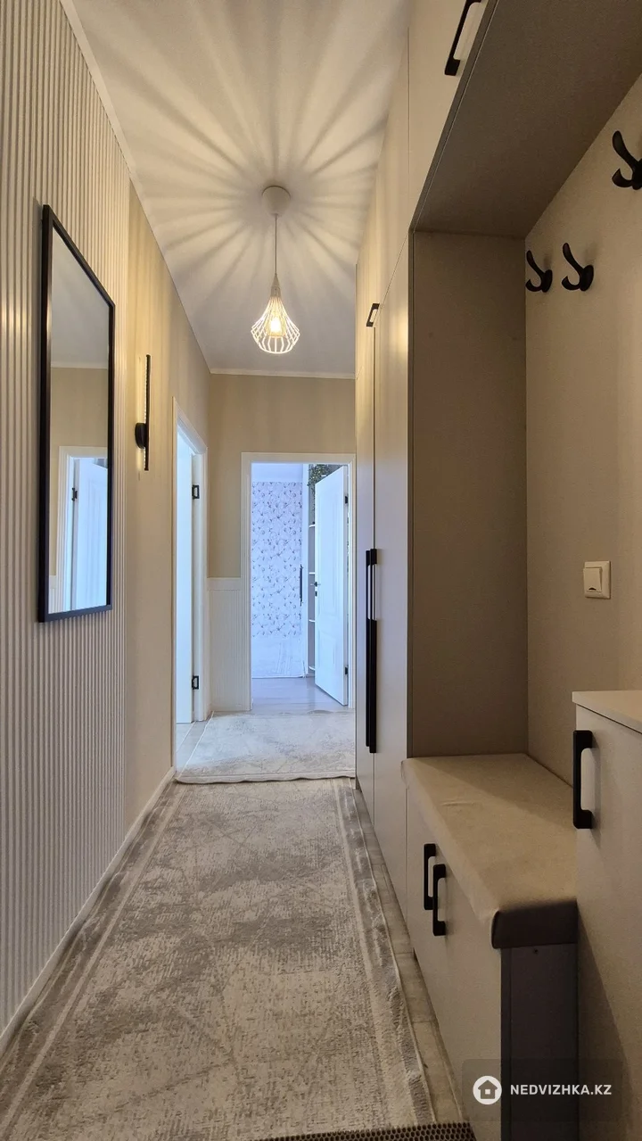 3-комнатная квартира, этаж 10 из 16, 96 м², фотография 2