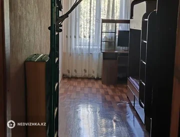 3-комнатная квартира, этаж 3 из 4, 56 м², миниатюра 2