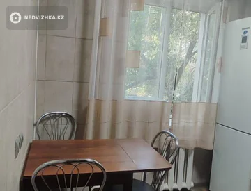 3-комнатная квартира, этаж 3 из 4, 56 м², миниатюра 4