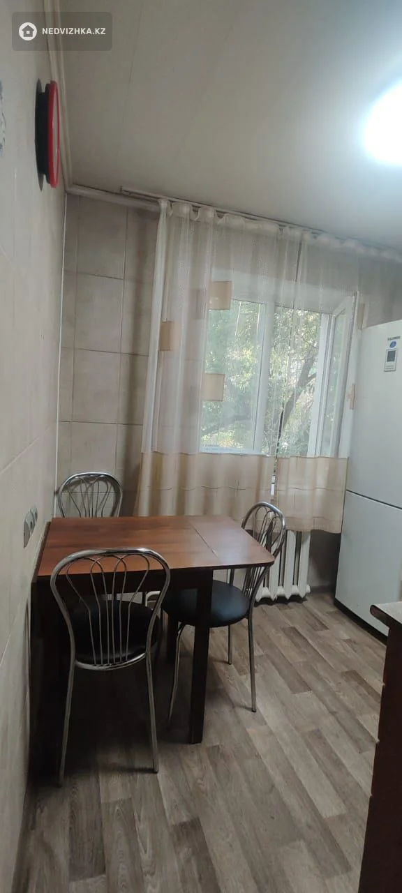3-комнатная квартира, этаж 3 из 4, 56 м², фотография 4