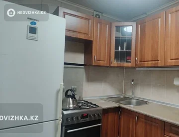3-комнатная квартира, этаж 3 из 4, 56 м², миниатюра 3