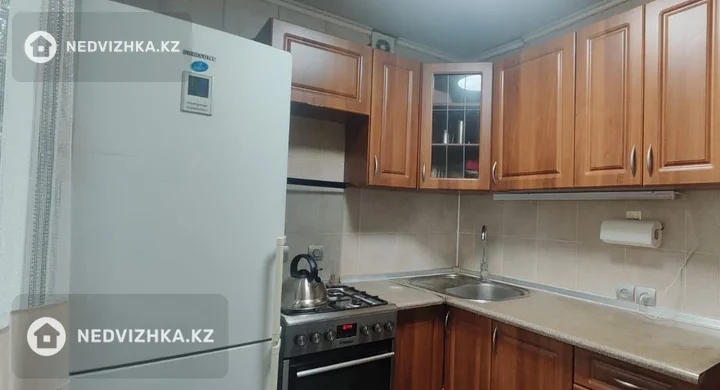 3-комнатная квартира, этаж 3 из 4, 56 м², фотография 3