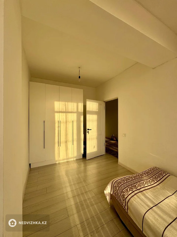 2-комнатная квартира, этаж 4 из 13, 47 м², фотография 4