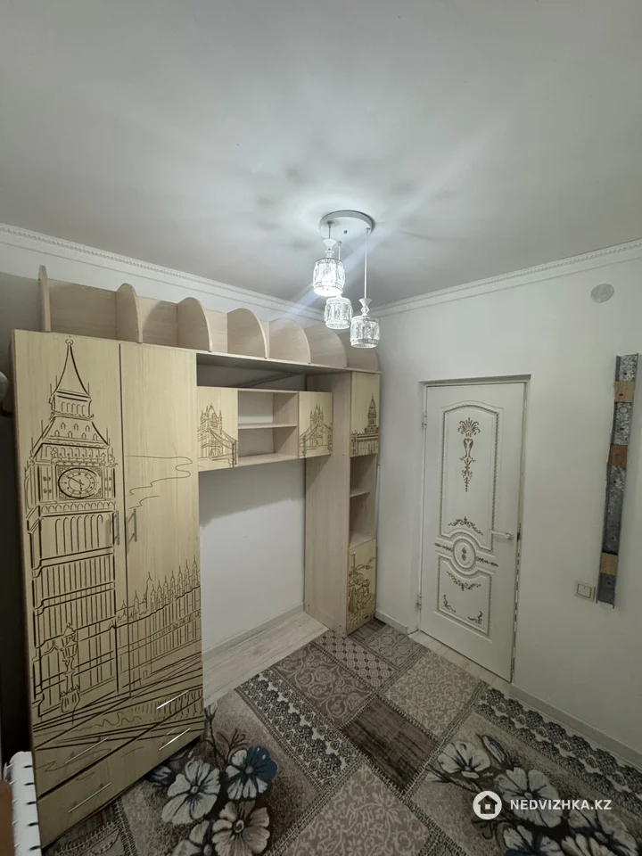 3-комнатная квартира, этаж 4 из 5, 58 м²