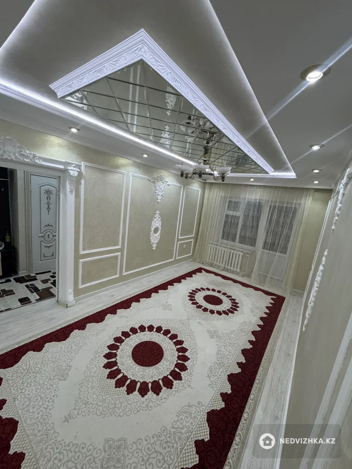 3-комнатная квартира, этаж 4 из 5, 58 м², фотография 2
