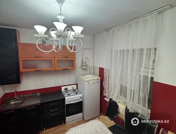 3-комнатная квартира, этаж 4 из 5, 58 м², миниатюра 6